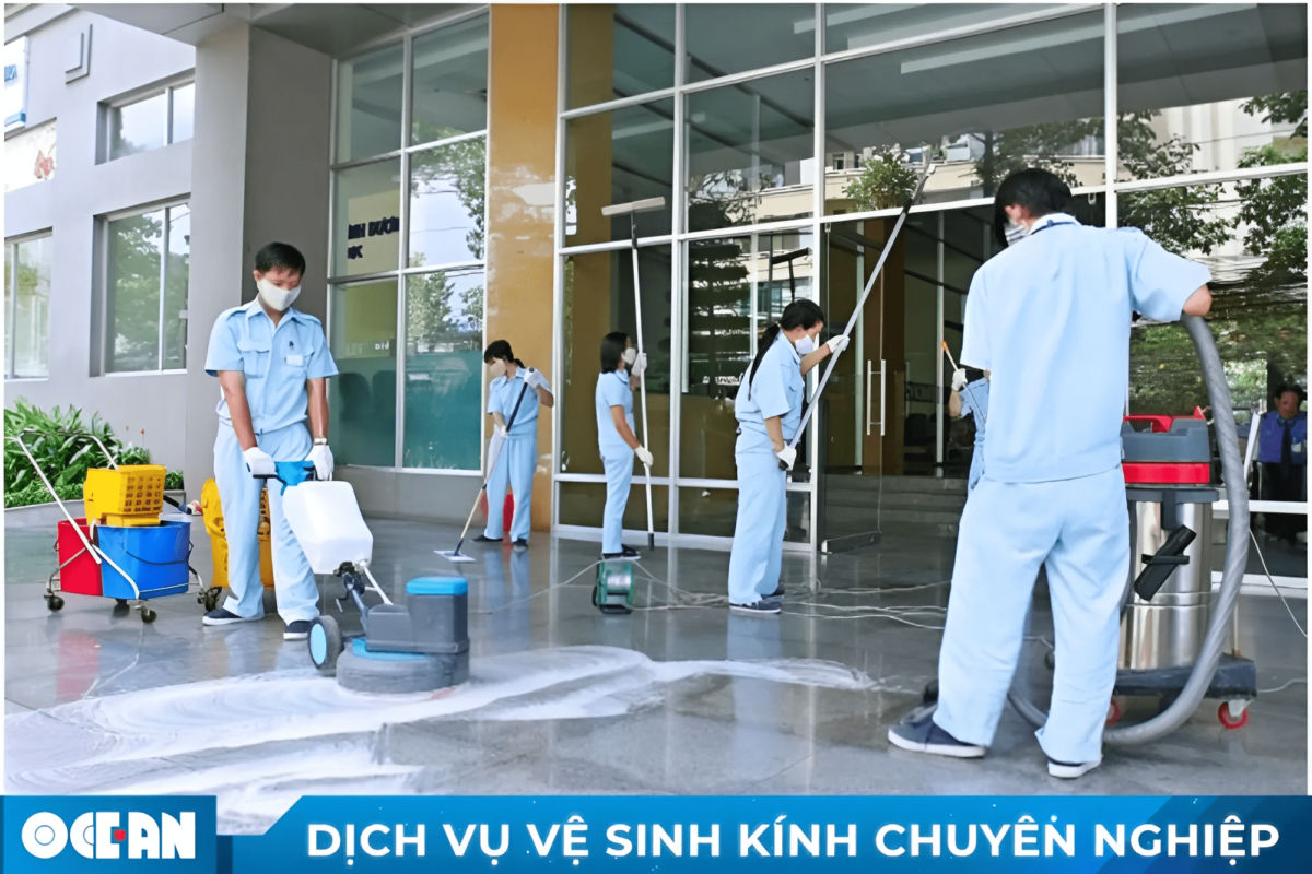 Vệ sinh công nghiệp là gì? Tìm hiểu quy trình thực hiện công việc