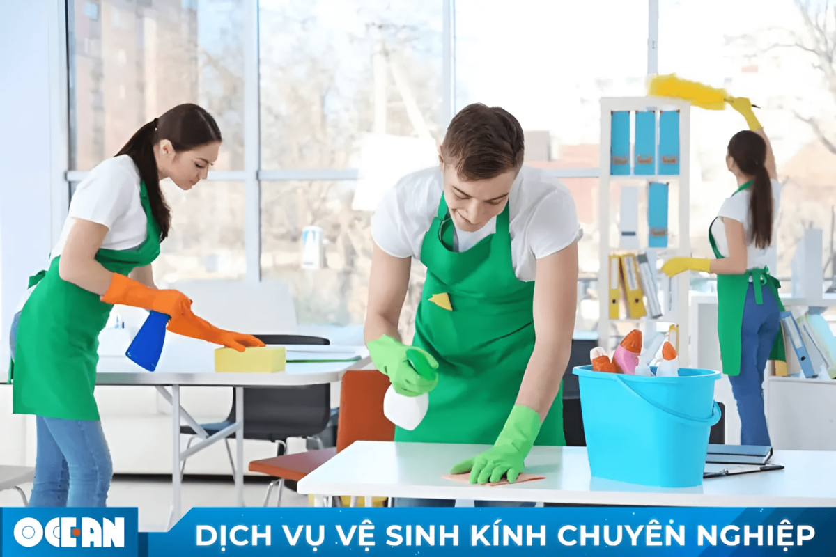 Vệ sinh công nghiệp là gì? Tìm hiểu quy trình thực hiện công việc